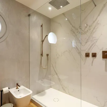 Luxury * Nice