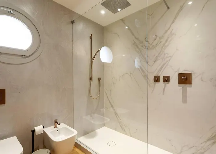 Luxury * Nice